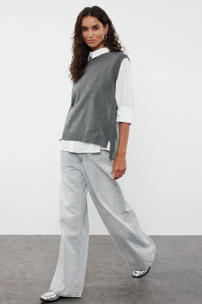 Женский модный стильный свитер антрацитовый широкий трикотаж с круглым вырезом