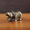 Счастливый маленький бегемот Сплошная латунь Ретро Дизайн Животного Декор для дома Маленькая статуэтка Украшение Фигурки диких животных Декор для стола Подарки