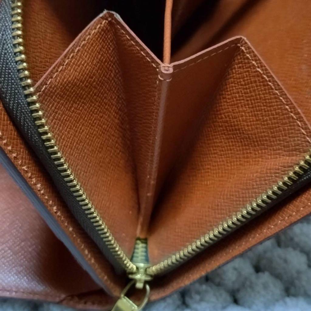 Used Beautiful condition Louis Vuitton Monogram Porte Papier Zip folding wallet with pass case