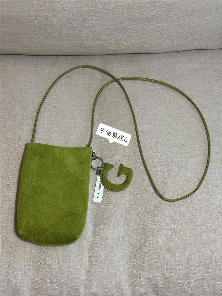 Women's 2025 Early Autumn Matte Cowhide Vertical Phone Crossbody Bag - Retro Simple High-End Design