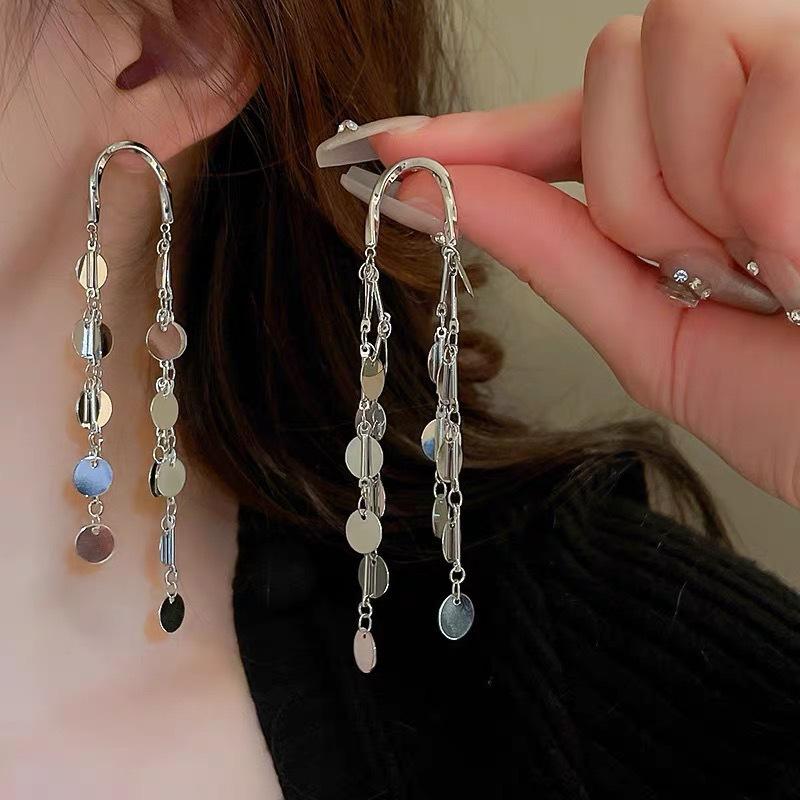 Блестящие серьги-кисточки, женские серьги с чувством высокого класса, легкие роскошные аксессуары для ушей в нишевом дизайне