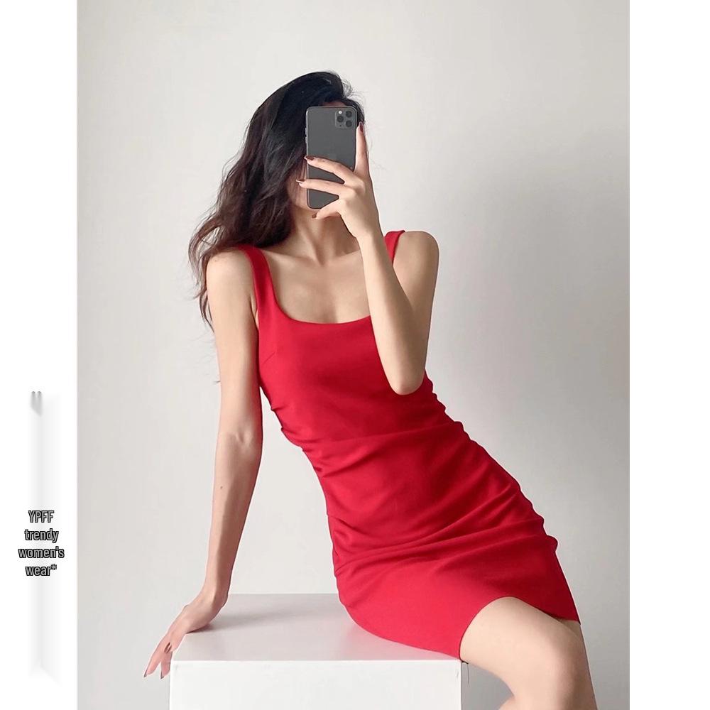 Женское однотонное летнее платье-бодикон без рукавов с квадратным вырезом и плиссировкой