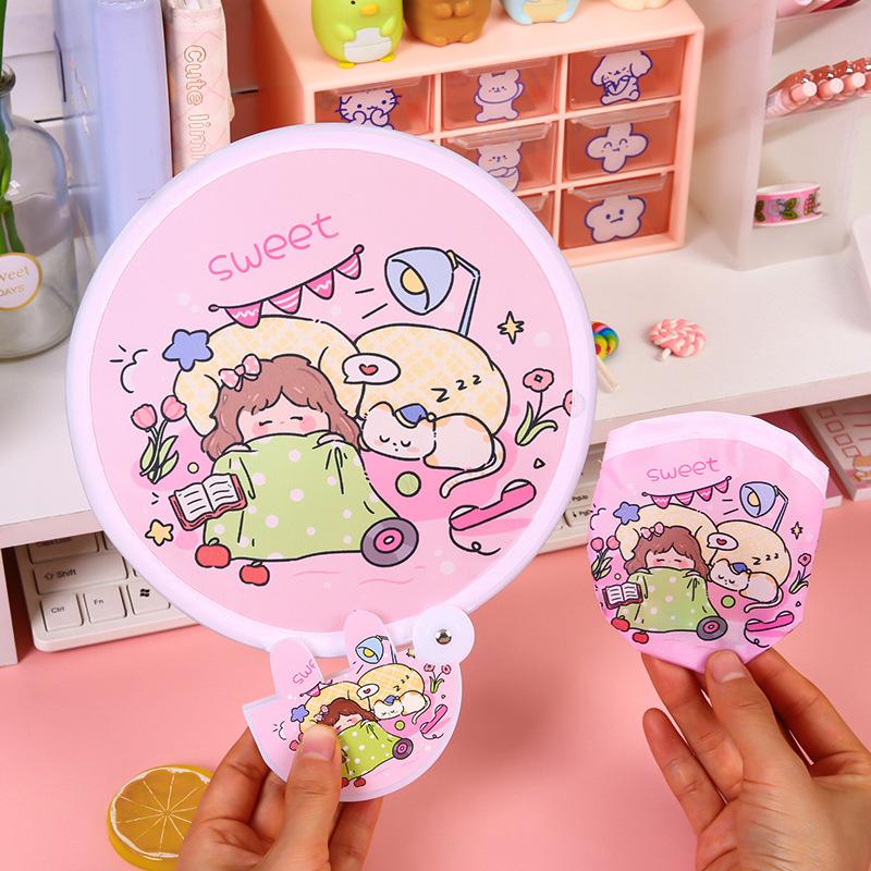 Милый карманный вентилятор с мультяшным узором, складной с ручкой, тканевая поверхность, ручной вентилятор, летний портативный