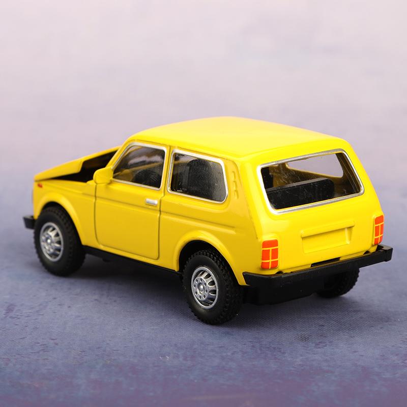 1/43 (в штучной упаковке) Русская ретро модель автомобиля, литье под давлением, изысканная и компактная карманная машинка, красивый коллекционный предмет, украшение для дома.