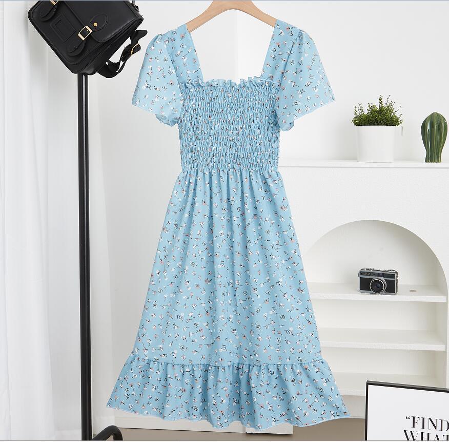 "French Retro Floral Square Neck Puff Sleeve Dress for Petite Women - High Waist, Sweet, Short Spring Style"