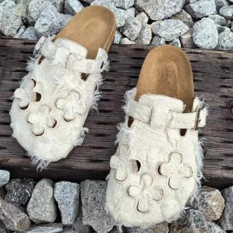 Hot Selling Women's Shoes 2024 Summer High Quality Solid Color Low Heel Home Ladies Slippers Suede Buckle Toe Ladies Slippers