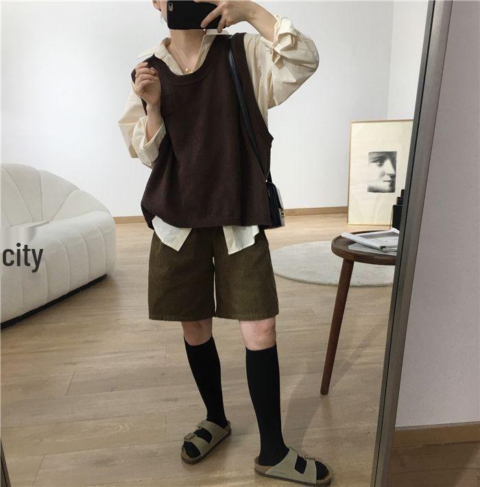 Вельветовые шорты А-силуэта в ретро-стиле с высокой талией - Женские осенние и зимние повседневные шорты с широкими штанинами, расклешенные от колена.