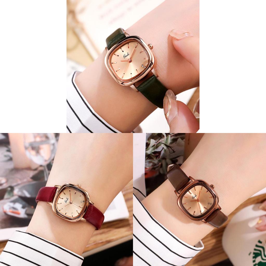 Minimalist Womens Watch With Leather Strap For Casual Office Wear