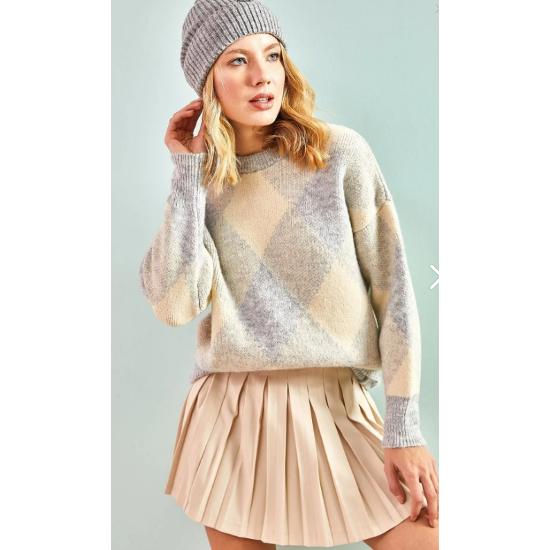 Женский трикотажный свитер с квадратным узором стандартного размера