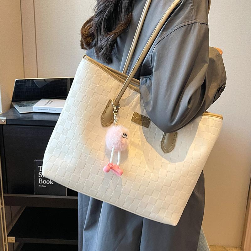 Large-capacity Bag, Versatile and Simple Single-shoulder Bag, Trendy and Stylish Tote Bag for Commuting To School