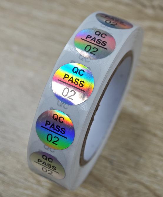 Прозрачная самоклеящаяся этикетка «QC Pass» - Круглая лазерная наклейка для контроля качества