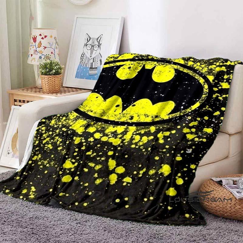 Batman Logo 3D-Printed Cartoon Flannel Blanket—Warm, Cozy, and Soft; Ideal for Casual Naps and Holiday Gifting.