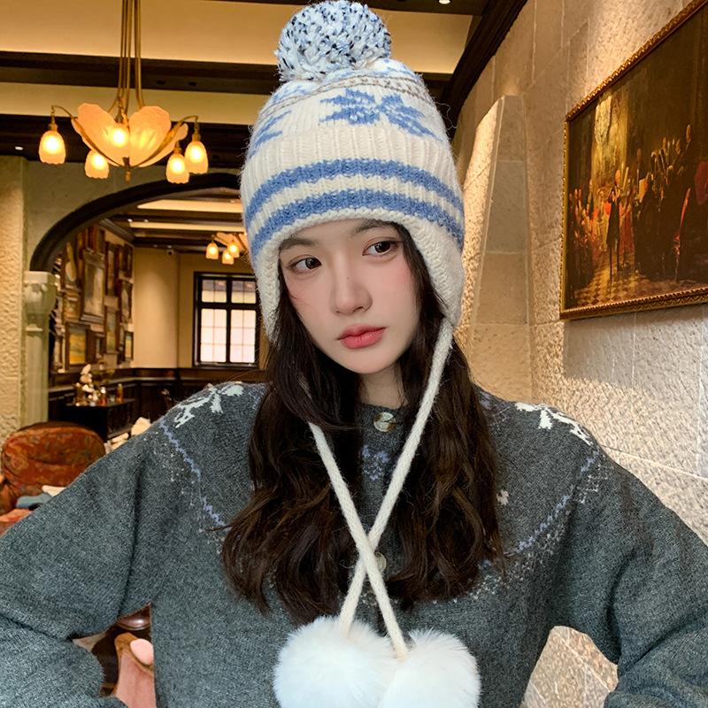 Wool hat female face small winter thickened warm cycling ear protection cold Christmas atmosphere knitted hat