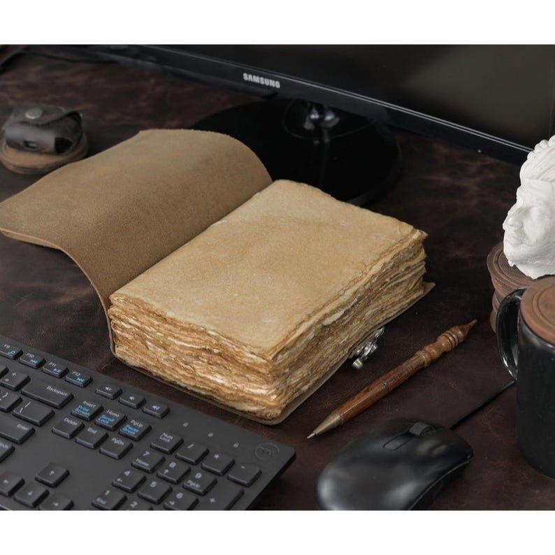 Винтажный кожаный журнал: Пустая Книга Теней с бумагой с декельным краем