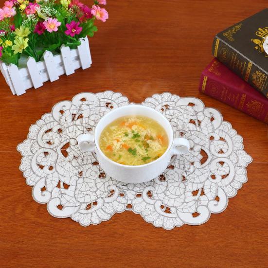 Fabric Placemat, with Hollow Embroidery Round Coasters, Foldable Protection from Heat Stains And Scratches Table Mat for Kitchen