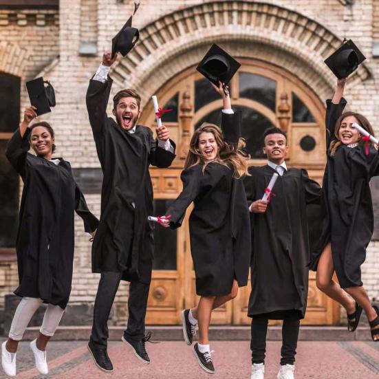 Унисекс Матовая академическая шапочка с кисточкой-шармом 2026 года Взрослые Поздравляем Выпускной аксессуар для средней школы Бакалавр Магистр