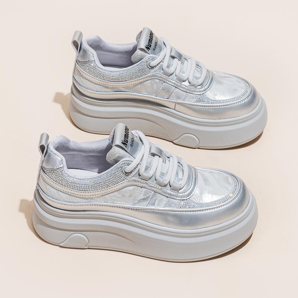 Board shoes 2026 season new thick soled height increasing casual sports single shoes versatile internet famous Korean version