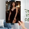 HD Металлическая Настенная Картина Элегантное Бордовое Бархатное Вечернее Платье Пин-ап Девушка Винтажная Металлическая Жестяная Вывеска для Декора Дома и Бара