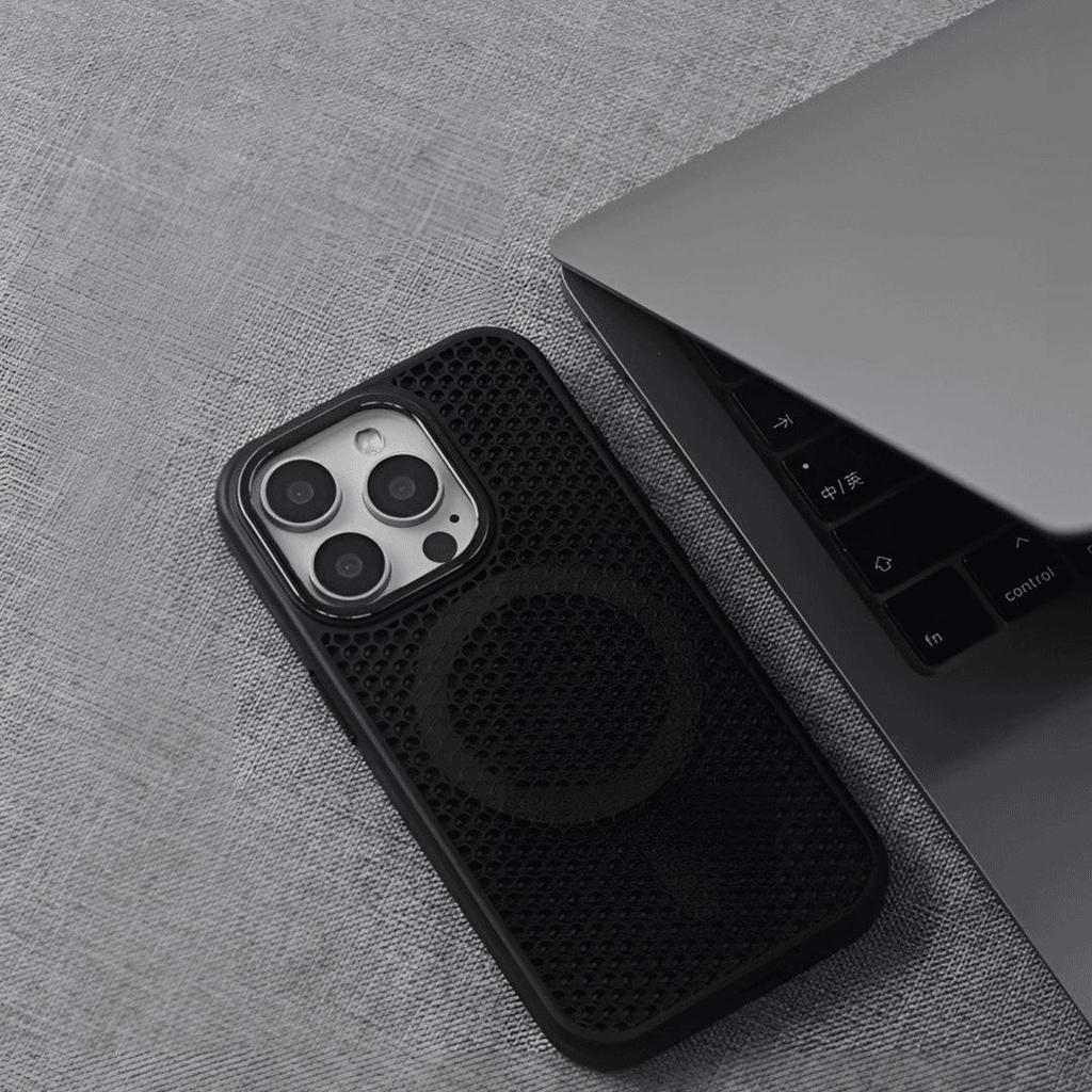 Магнитный чехол iPhone 17 Pro Max с сотовой структурой для рассеивания тепла - Ударопрочная летняя версия