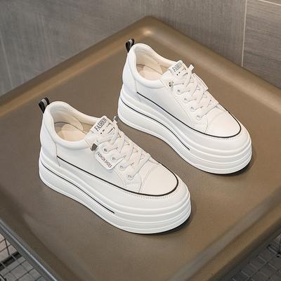 Маленький размер 2024 года, весна и лето, новый наклонный каблук, толстая подошва, маленькие мужские туфли, увеличивающие внутреннюю высоту, маленькие белые туфли, свободные, на шнуровке, маленькие белые туфли, женские