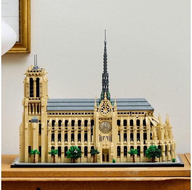 LEGO Architecture 21061 Нотр-Дам в Париже
