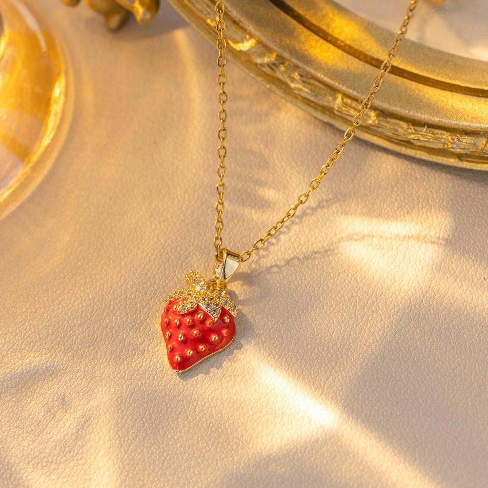 Strawberry‑Fruit Collarbone Chain Set, Fresh Sweet‑Cute Idyllic Versatile High‑Grade Women Necklace Set