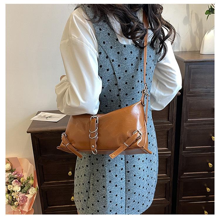 Женская однотонная сумка-багет с магнитной пряжкой и кросс-боди для отдыха из искусственной кожи с наклонным плечевым ремнем и регулируемым ремешком