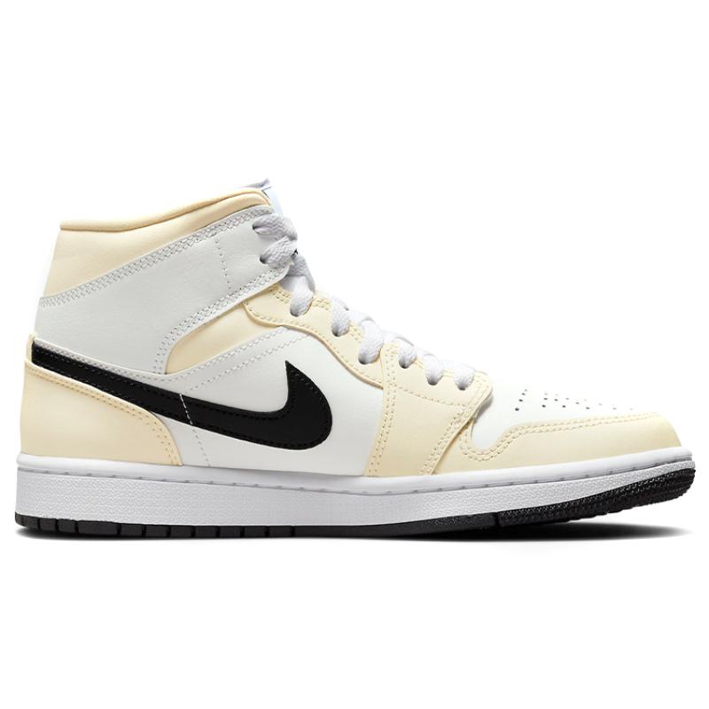 Женские кроссовки Air Jordan 1 Mid 'Coconut Milk' Jordan BQ6472-121
