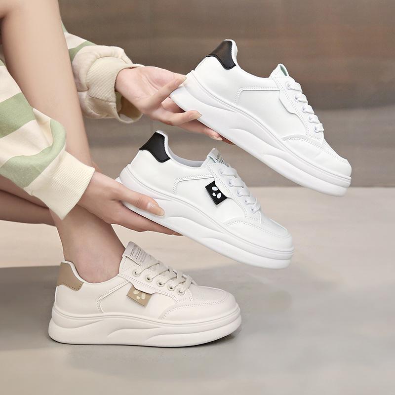2025 Autumn New Ins Korean Version Comfortable Little White Shoes Female Students Platform Versatile Casual Sports Women's Board Shoes C826