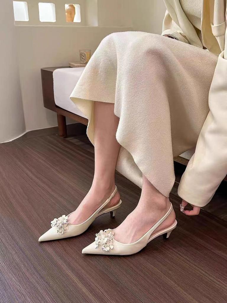 2025 spring and autumn new fashionable versatile green pointed flower shallow mouth sandals women's rear air heel single shoes