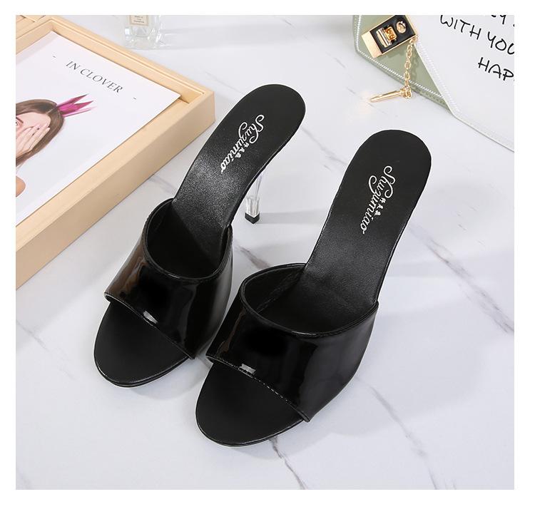 2024 Женские тапочки Мюли Прозрачные каблуки Лакированные кожаные тапочки Сандалии Сексуальные каблуки с кристаллами Острый носок Шлепанцы Обувь для вечеринок Женщина