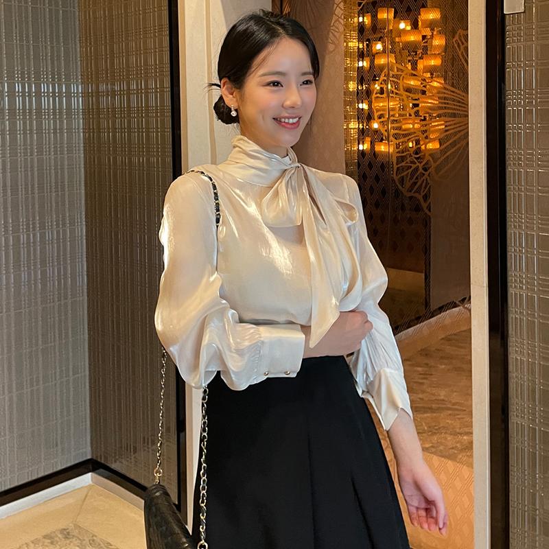 Korean Fashion Ribbon Satin Bow Tie Collar Women Shirt Spring Autumn Long Sleeved Top Office Elegant Loose Casual Simple Blouse Female Clothes 3143