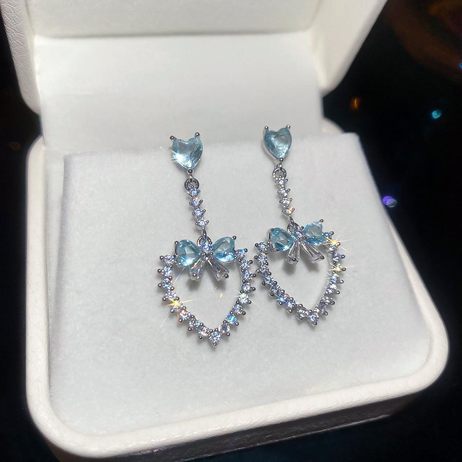 Французский придворный стиль Серьги-пусеты с прямоугольным цирконом на серебряных иглах Изысканные легкие роскошные высококлассные серьги Преувеличенные серьги Женщины