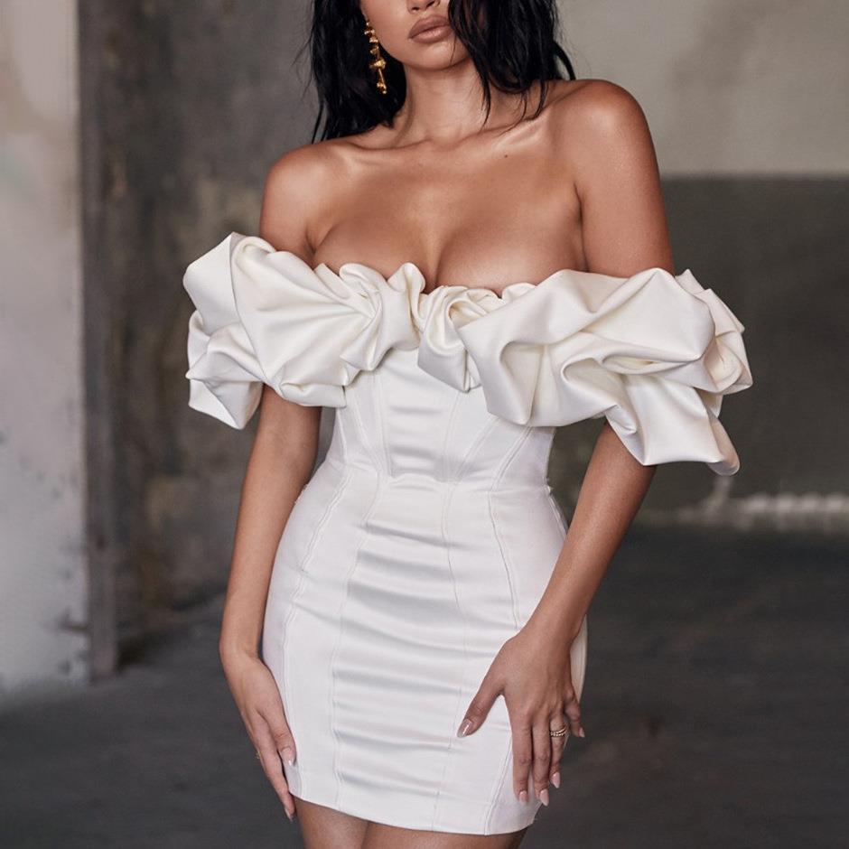 Elegant One-Shoulder Strapless Ruffle Dress with Waist-Hugging Fit and Hip-Wrapping Short Skirt