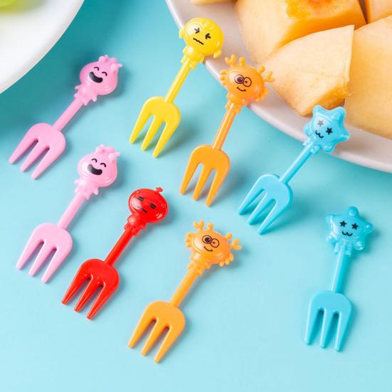 1 Set Fruit Fork Easy To Clean Non-slip Cartoon Lovely Ergonomic Animal Farm Car Fruit Fork for Home