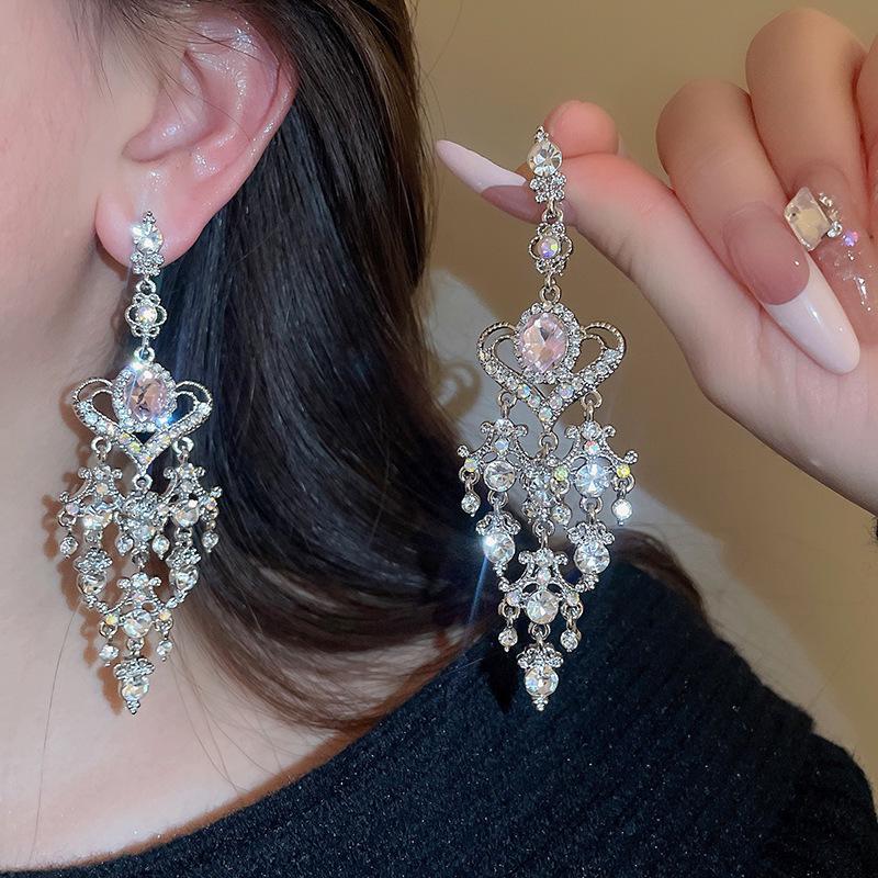 Luxury Spider Web Drop Tassel Earrings with Inlaid Diamonds