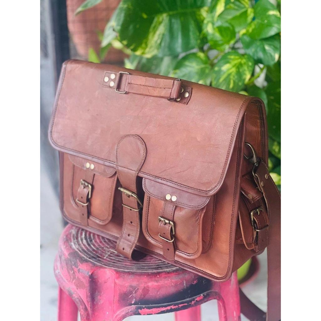 Мужская сумка-мессенджер из натуральной состаренной кожи коричневого цвета для ноутбука