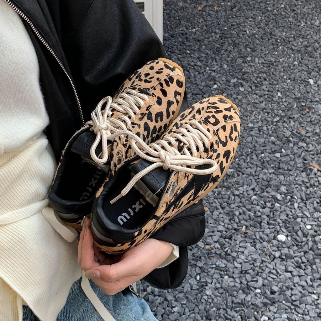 2025 осень и зима новая круглая голова шнуровка леопардовый принт спорт и отдых папины кроссовки альпинизм бег женская одинарная обувь