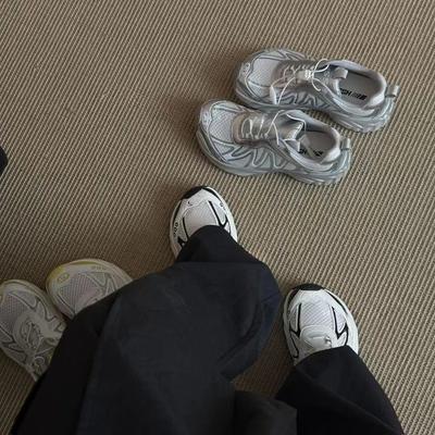 Женская обувь – Кроссовки