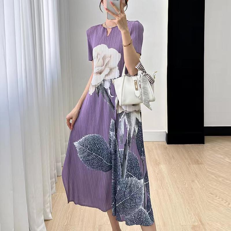 Новый дизайн летнего платья плиссе с модным принтом, приталенного кроя и длинной юбки для молодых мам.