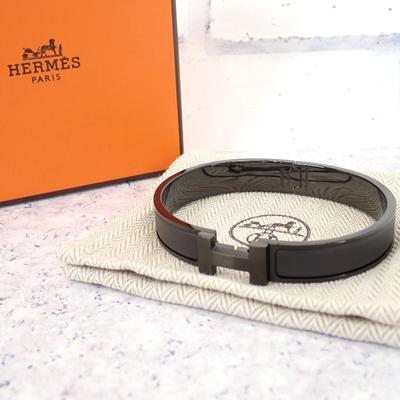 HERMES H703203FK01_T5 Браслет So Black эмаль/кожа мужской