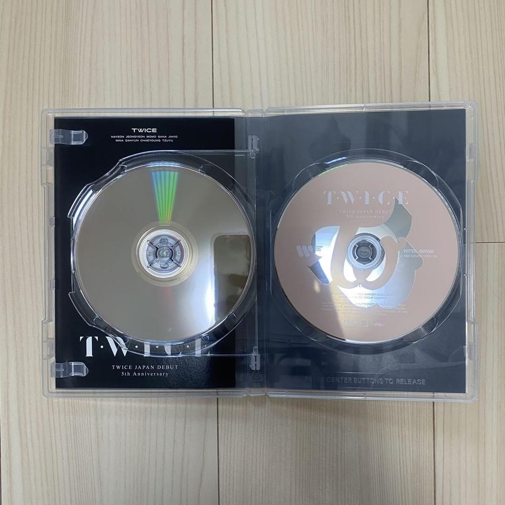 [USED] TWICE JAPAN DEBUT 5th Anniversary DVD