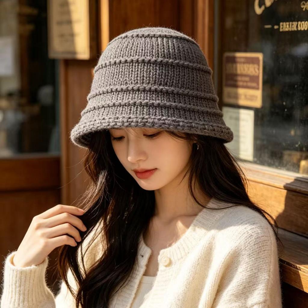 Retro knitted bucket hat women's autumn and winter new warm bucket hat cover face show face small wool hat tide