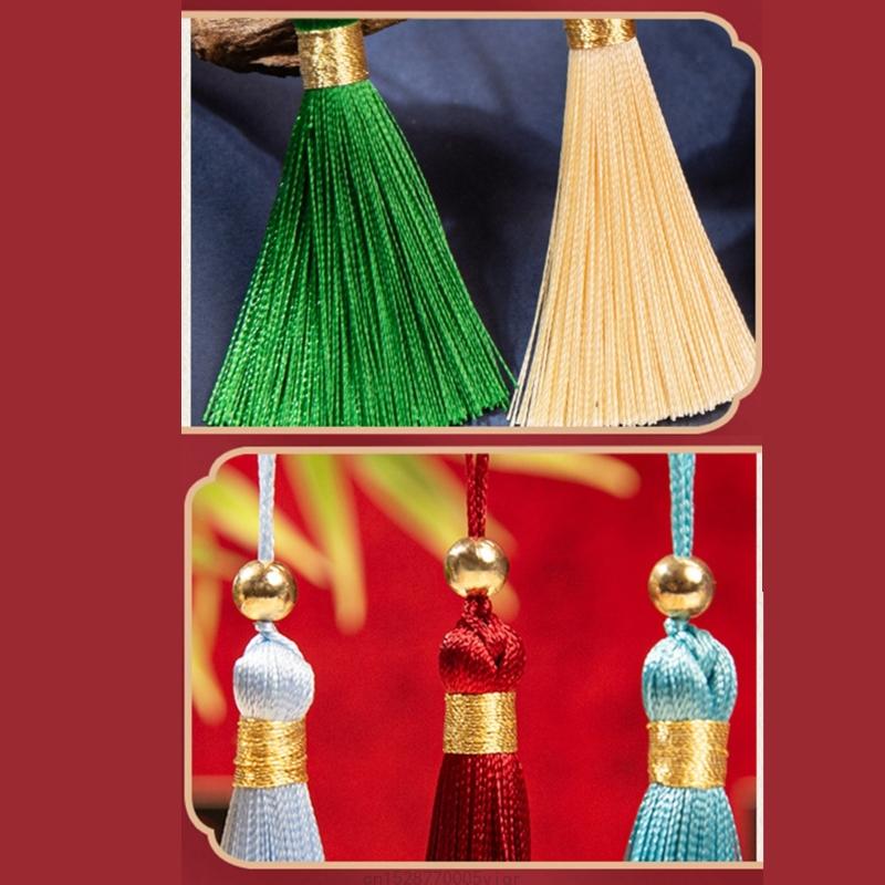Fashionable Tassels in Vibranting Color for Jewelry and Decoration Wear AXYD