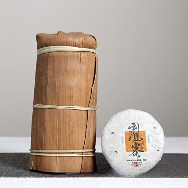 Юньнань Пуэр Мэнхайский выдержанный чай 50 г Маленькие лепешки Скребки Выдержанный чайный лепешка