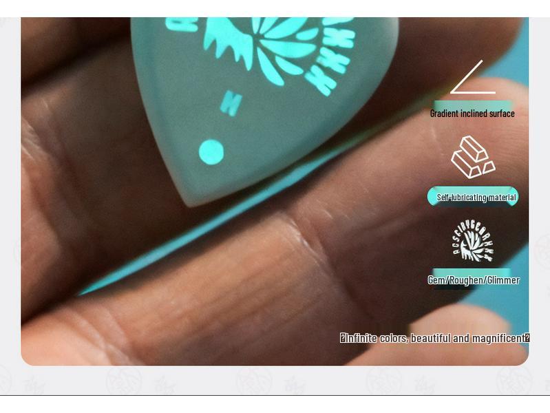 GEARXXX Nine-Tailed Fox Non-Slip Speed Pick for Folk/Electric Guitar & Bass.