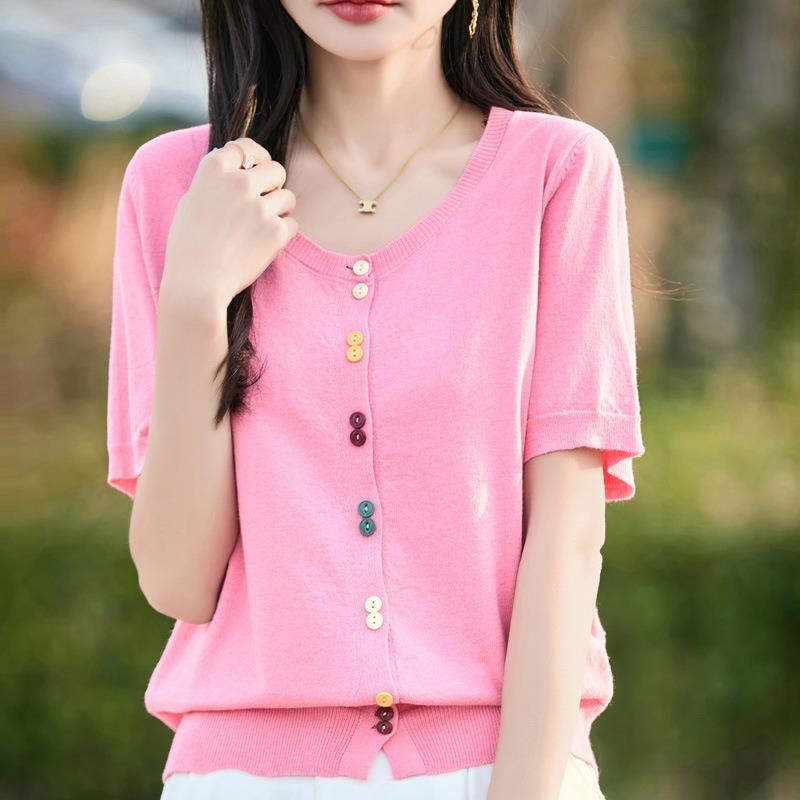 Весенне-летний трикотажный топ с круглым вырезом и короткими рукавами, однотонный свободный топ с цветными пуговицами