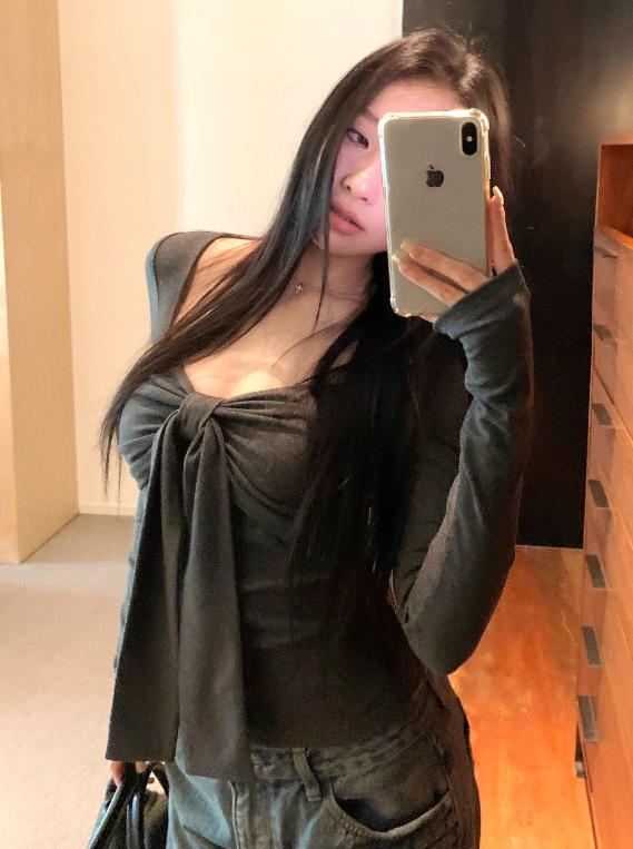 Women's V-Neck Slim-Fit Long-Sleeve Plush T-Shirt for Autumn/Winter