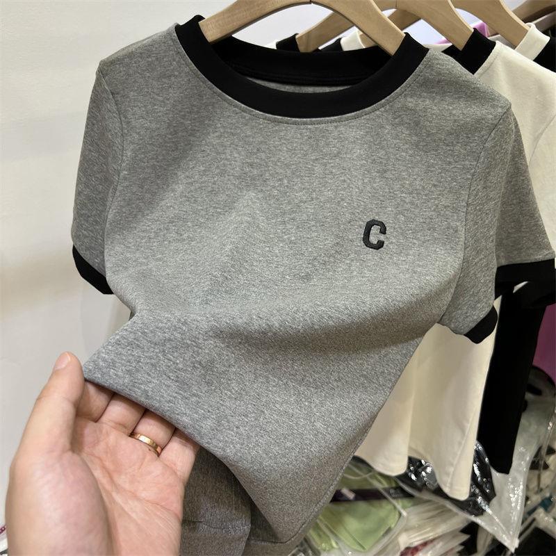 Женская контрастная вышитая буква C футболка женская темпераментная универсальная футболка с короткими рукавами летняя новая облегающая футболка
