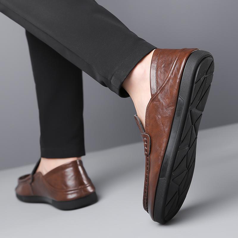 Модные мужские мокасины Slip-On Luxury fashion Leather 2024 новые весенне-осенние мужские повседневные туфли для отдыха на открытом воздухе Плоские деловые туфли мужские Трендовые мокасины